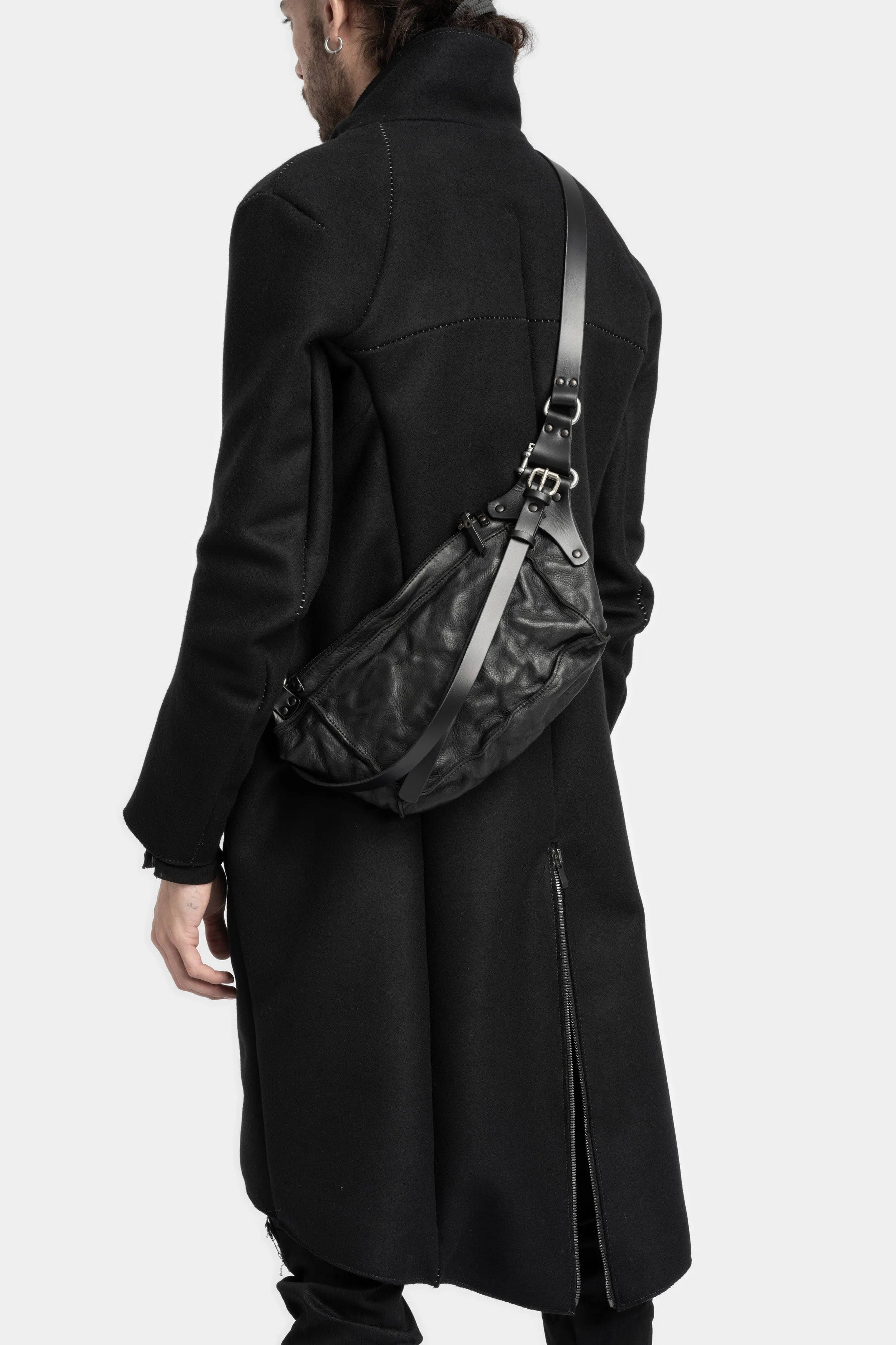 Rui shoulder / crossbody leather harness bag