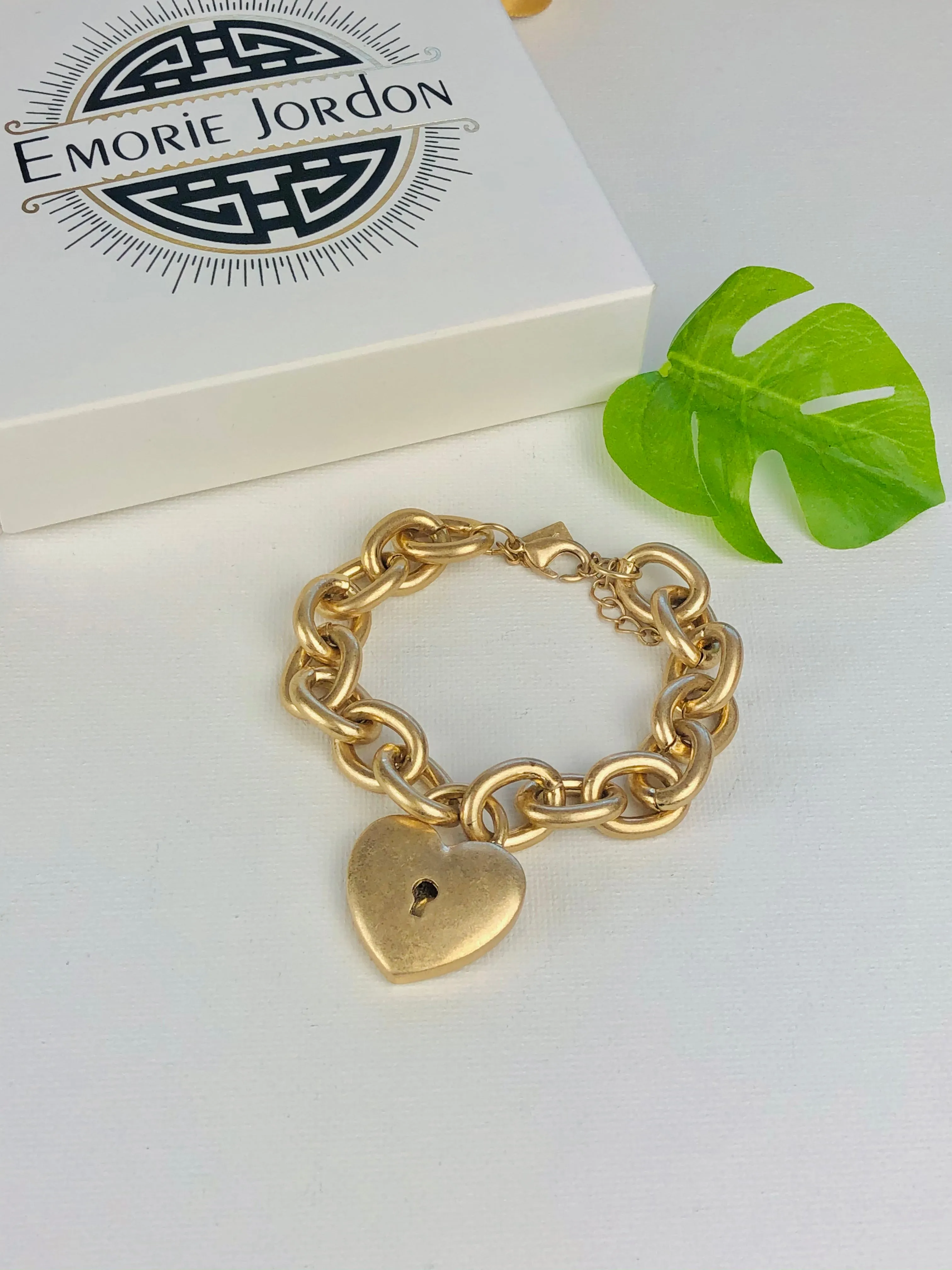 Secure Heart Link Bracelet