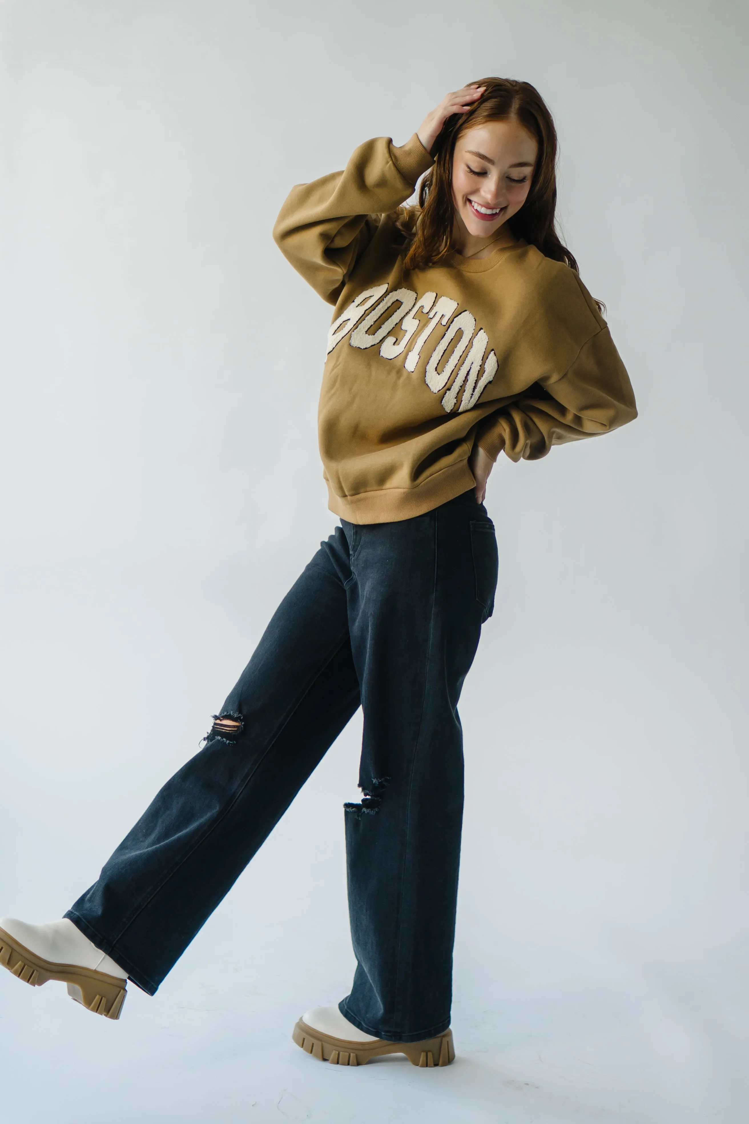 The Boston Sweatshirt in Tan