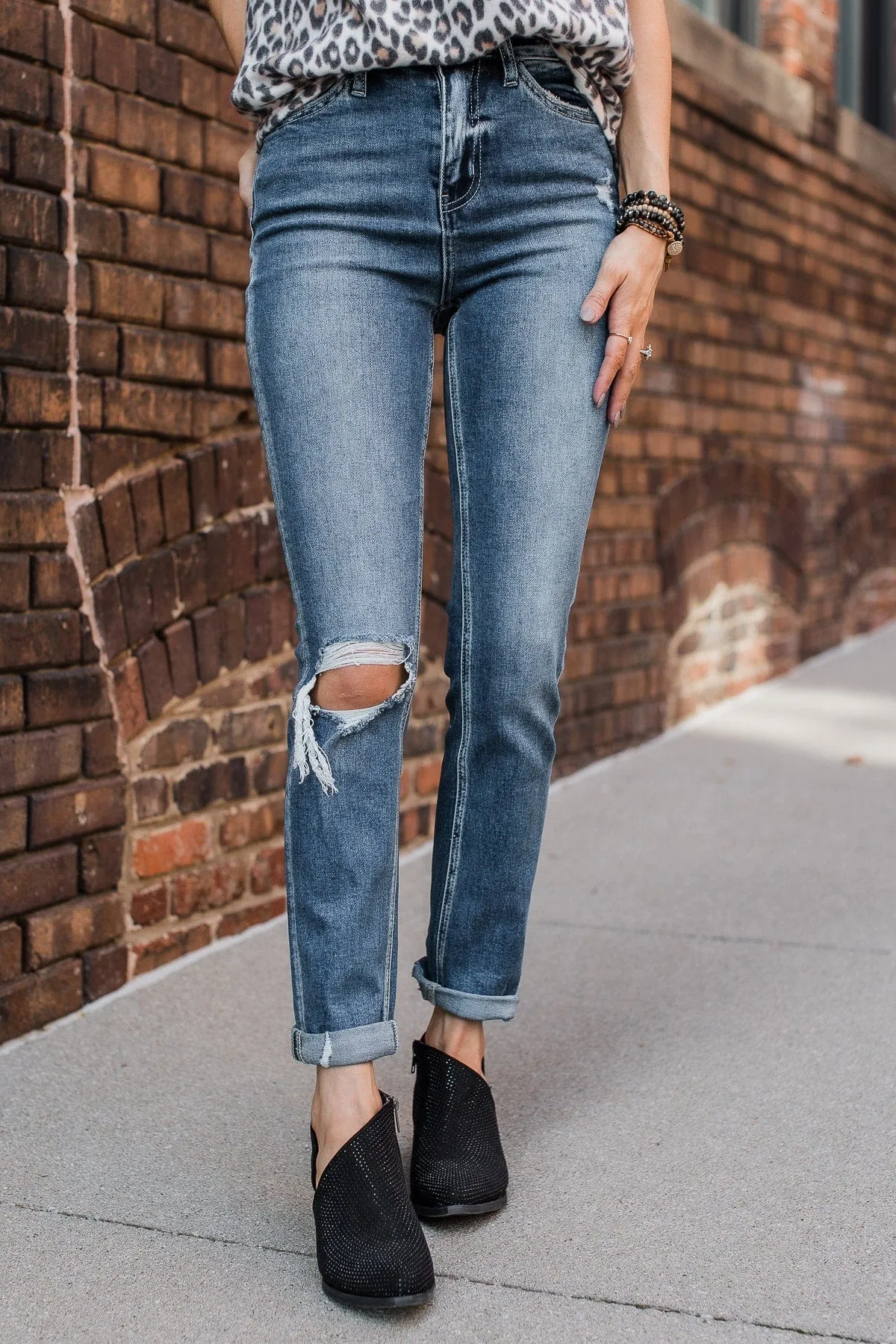 Vervet Slim Straight Jeans- Medium Angela Wash