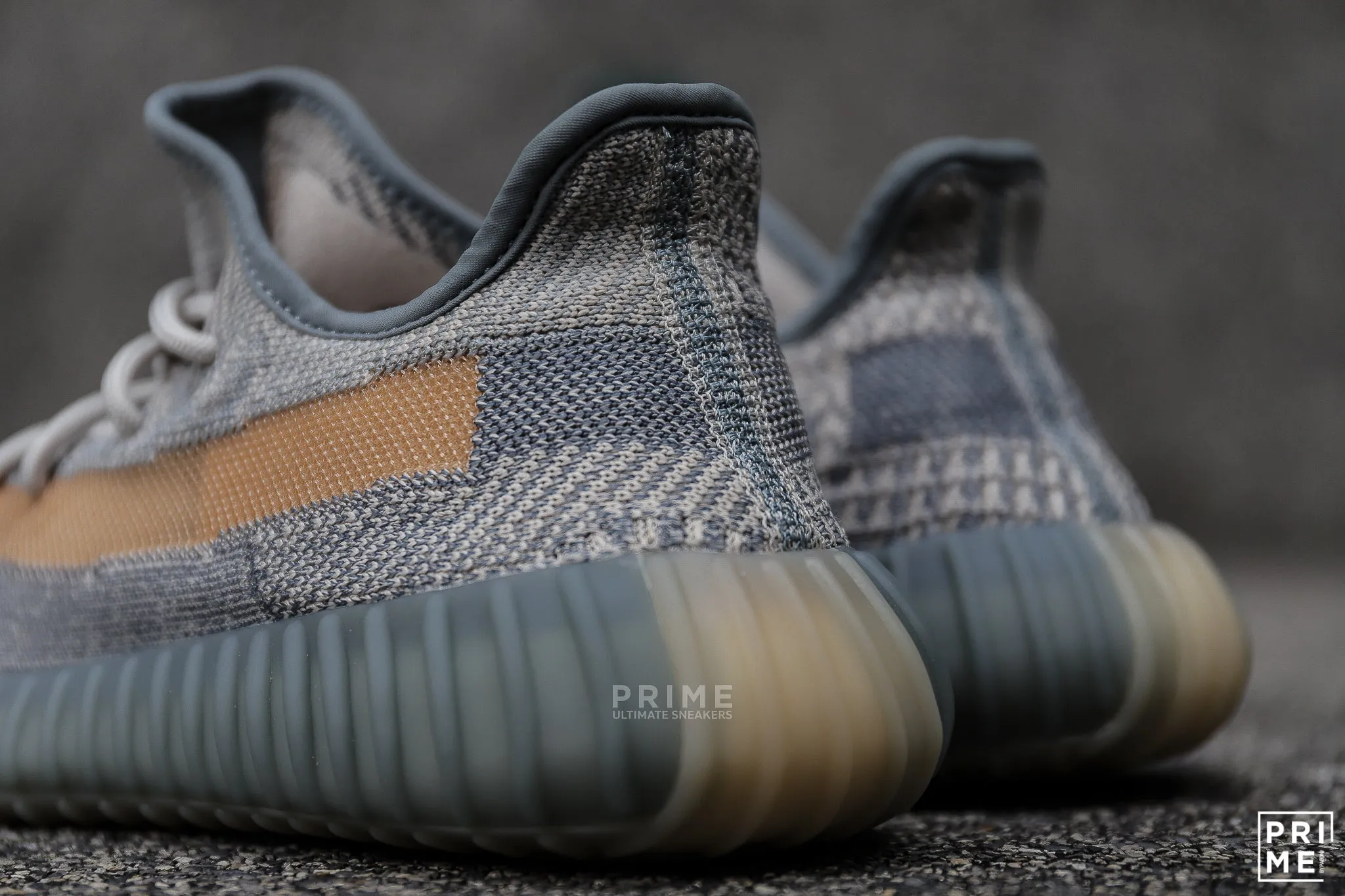 Yeezy 350 V2 Isafil (FZ5421)