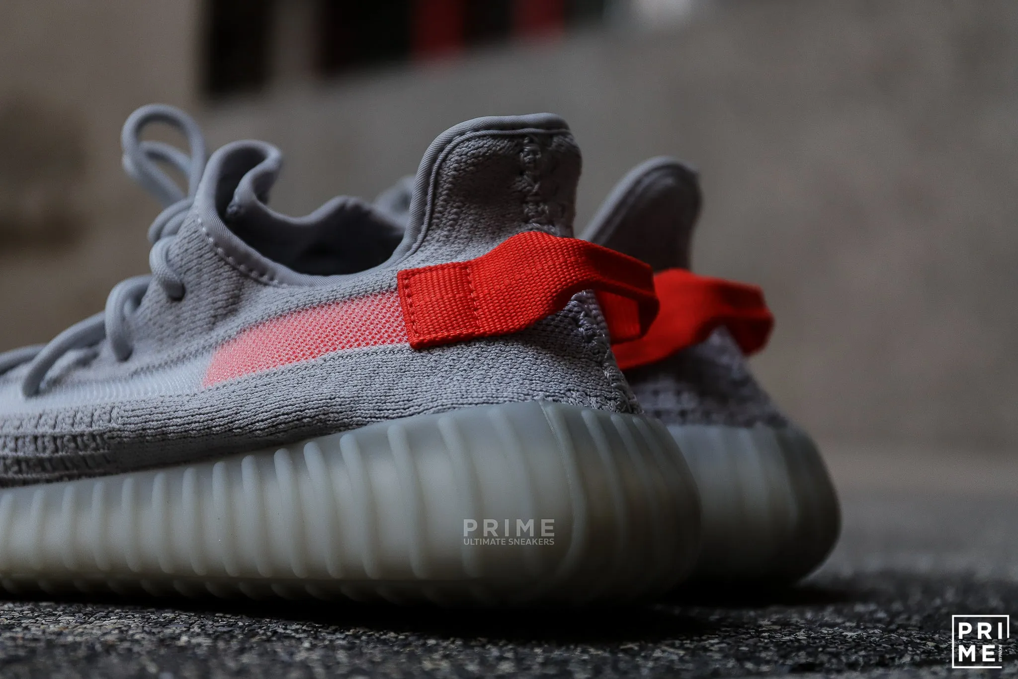 Yeezy 350 v.2 Tail Light  (FX9017)